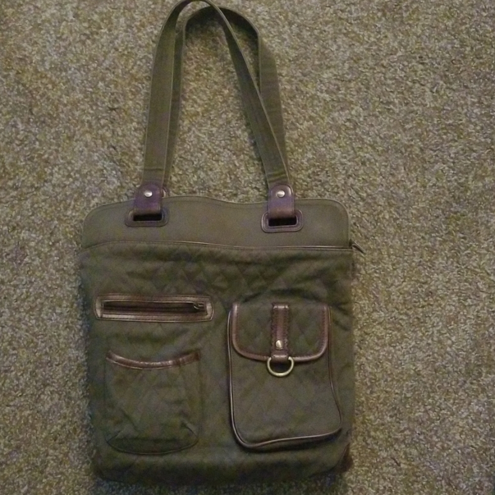 A versatile bag great for school or work.